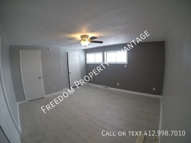 Building Photo - 716 Saint Clair