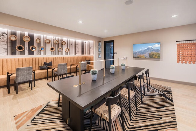 Building Photo - 1900 Parmer Apartments