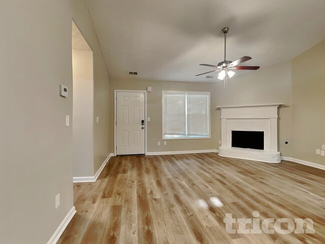 Foto del edificio - 449 Sarah's Ln