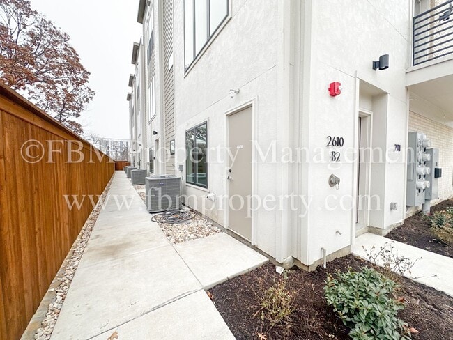 Foto del edificio - 2610 Kimsey Dr