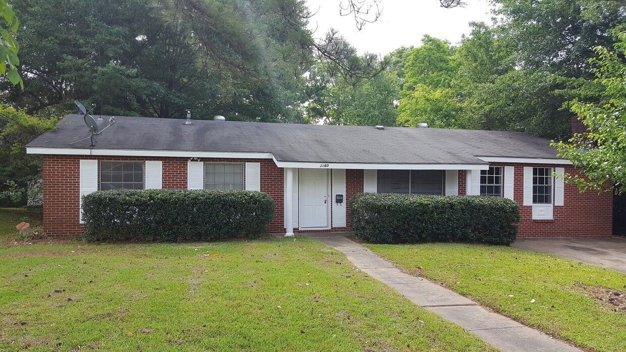 Primary Photo - 3160 Bienville Dr