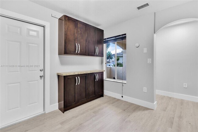 Building Photo - 7463 SW 164th Ave