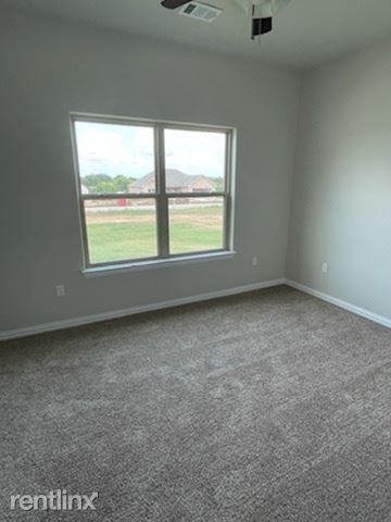 Building Photo - 3 br, 2 bath House - 334 Western Hills Drive