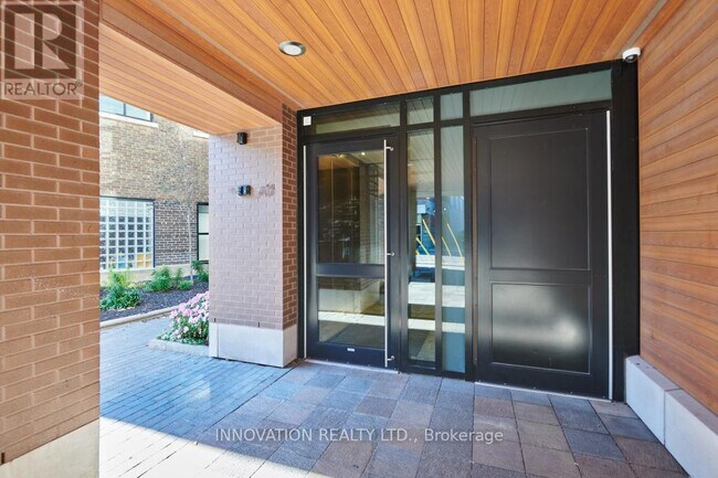 Photo du bâtiment - 10 Rosemount Ave