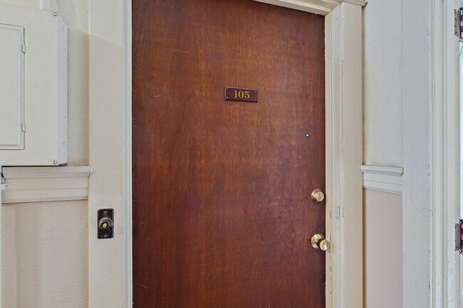 Foto del edificio - 115 Bellevue Ave E