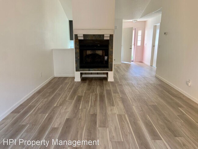 Foto del edificio - 2 br, 1 bath House - 7082 Avenida Cala