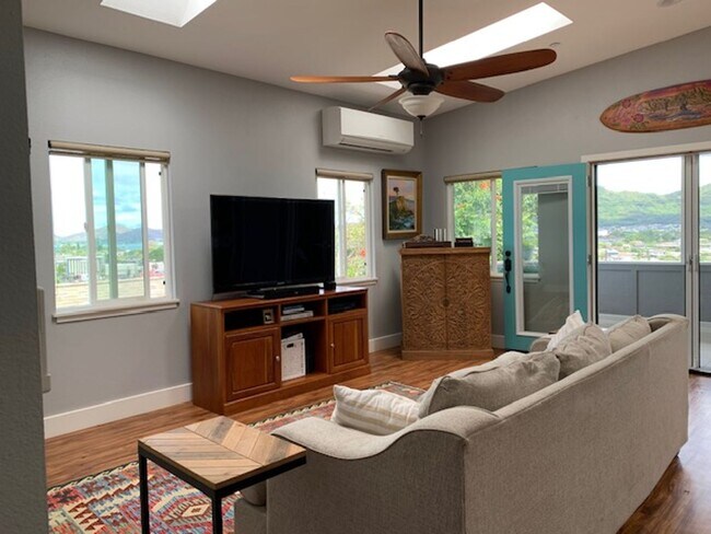 Foto del edificio - Quiet Kaneohe Single Family home w/Beautif...