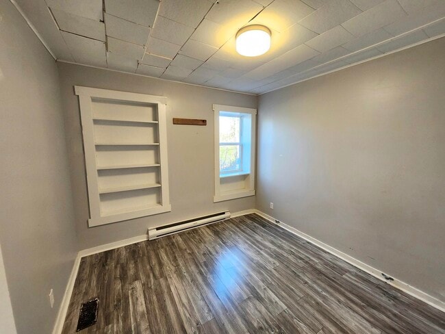 Photo du bâtiment - 918 Main St