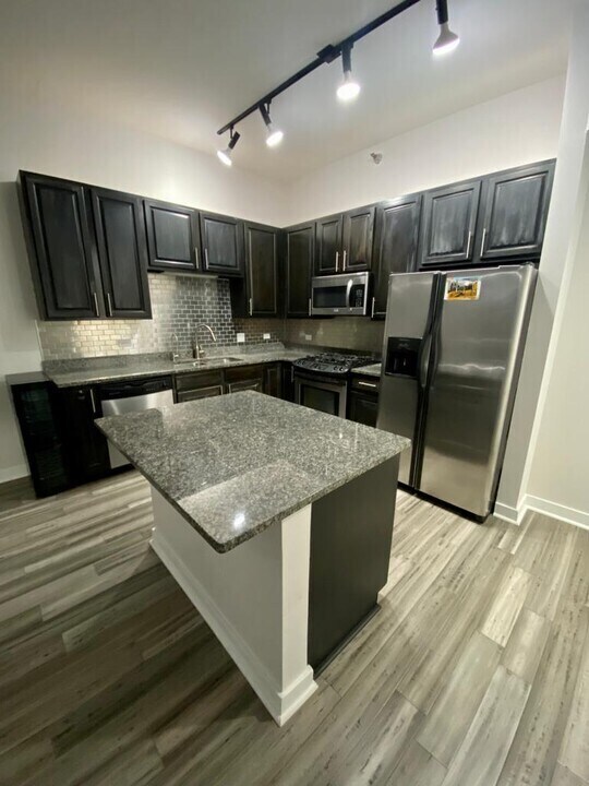 Foto del edificio - 901 W Madison St
