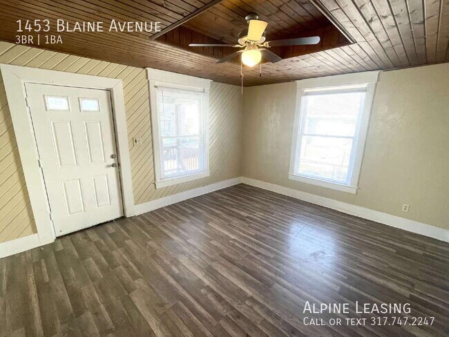 Building Photo - 1453 Blaine Ave