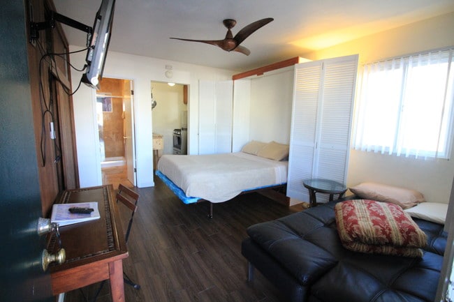 Building Photo - 2826 Mission Blvd