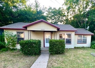 Building Photo - 2425 Bolivar St