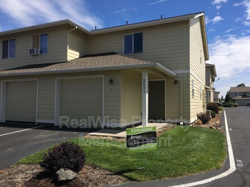 2621 NW Cedar Ave, Redmond, OR 97756 Townhome Rentals in Redmond OR