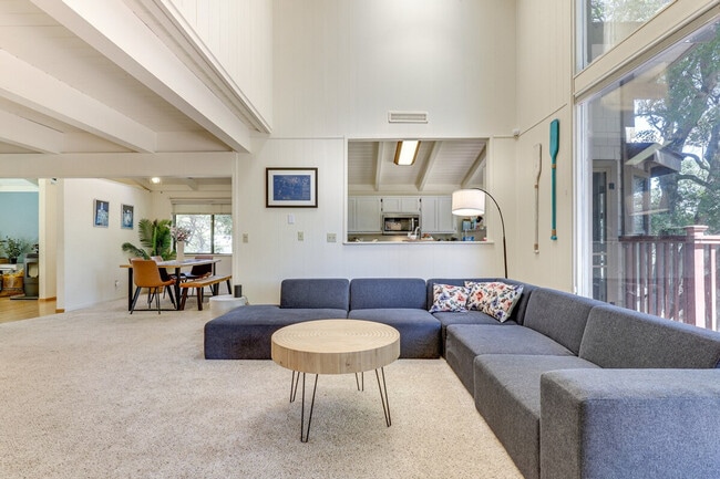 Foto del edificio - 2820 Greenway Dr