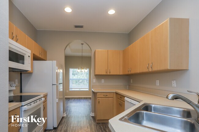 Building Photo - 2659 Strawberry Terrace