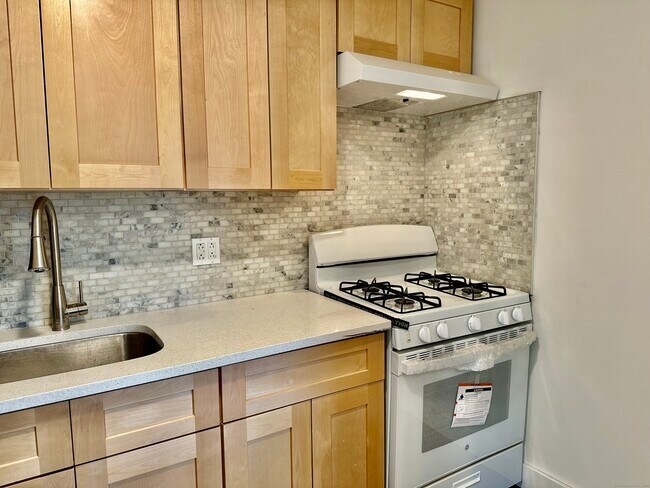 Foto del edificio - 72 N Cherry St