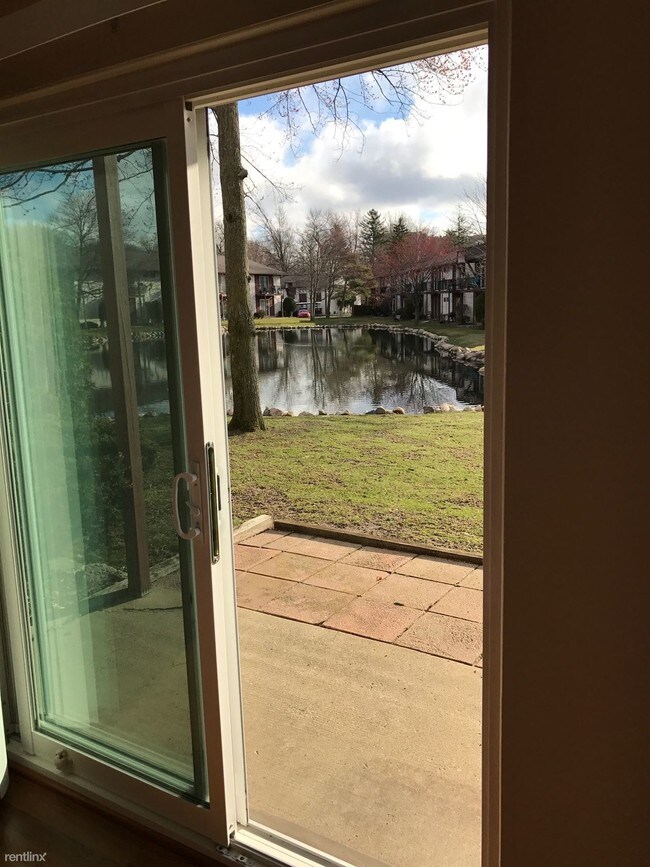 7422 Woodview St, Westland, MI 48185 Condo for Rent in Westland, MI