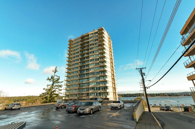 Photo du bâtiment - Seacrest Apartments