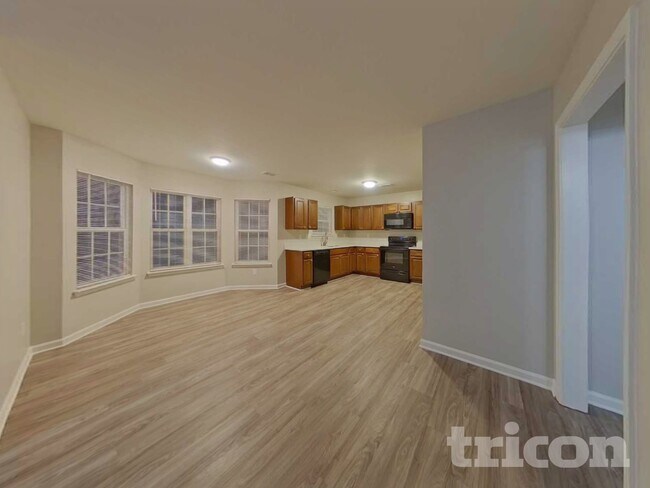 Foto del edificio - 5506 Linda Vista Ln