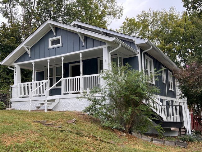Exterior - 937 W Greenwood Ave