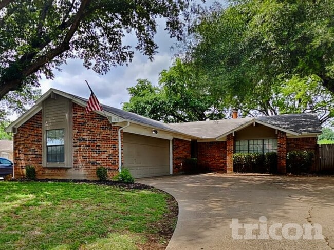 Foto del edificio - 2407 Springridge Dr