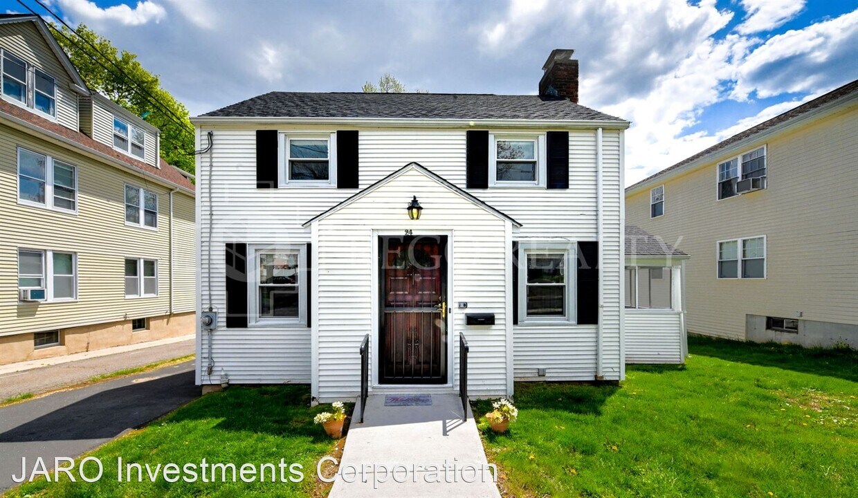 24 Roger St, Hartford, CT 06106 House Rental in Hartford, CT