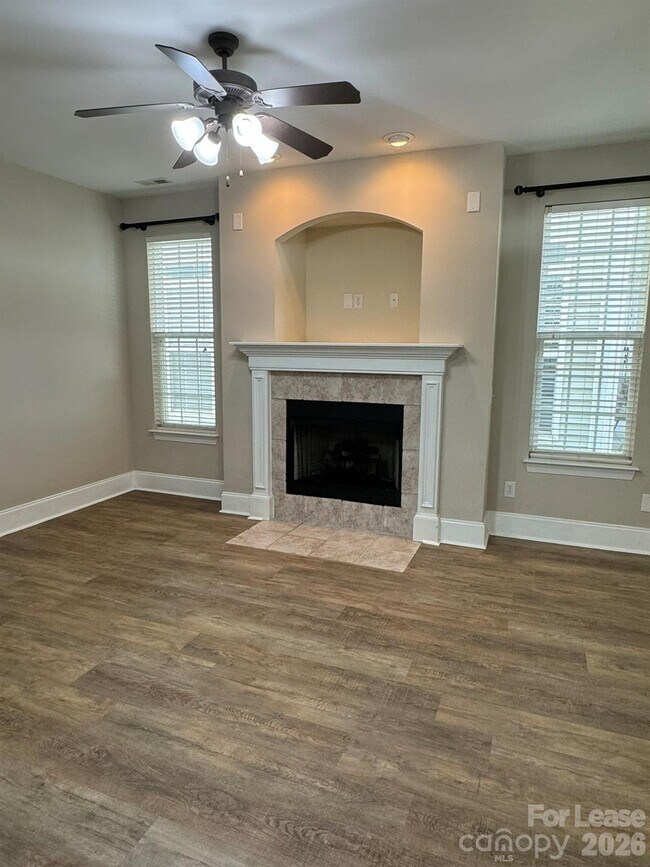 Foto del edificio - 5117 Alysheba Dr