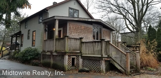 Building Photo - 3 br, 1 bath House - 630 Mildred Avenue