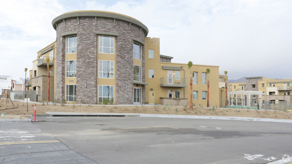 Foto principal - Dumosa Senior Village (55+ Senior Community)