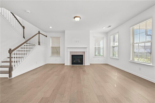 Foto del edificio - 4541 Encore Blvd