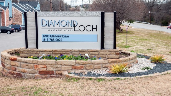 Building Photo - Diamond Loch Apartment Homes