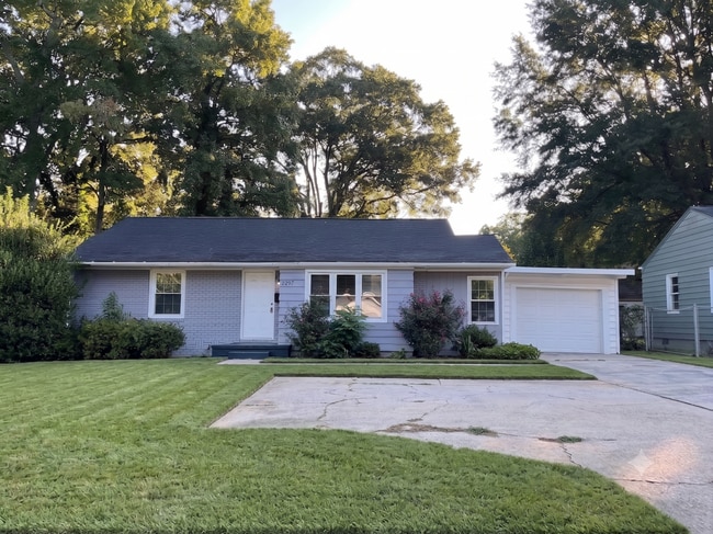 Building Photo - 2237 Ashley Rd