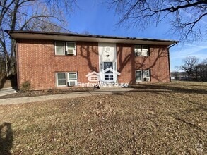 Building Photo - 229 College Ave