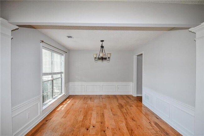 Building Photo - 11765 Carriage Park Ln