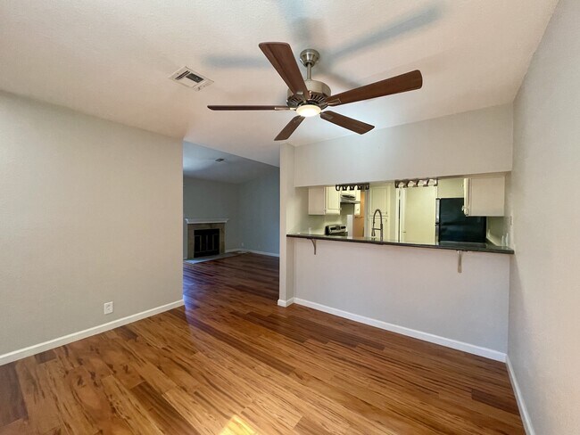 Photo - 480 Canyon Oaks Dr Townhome