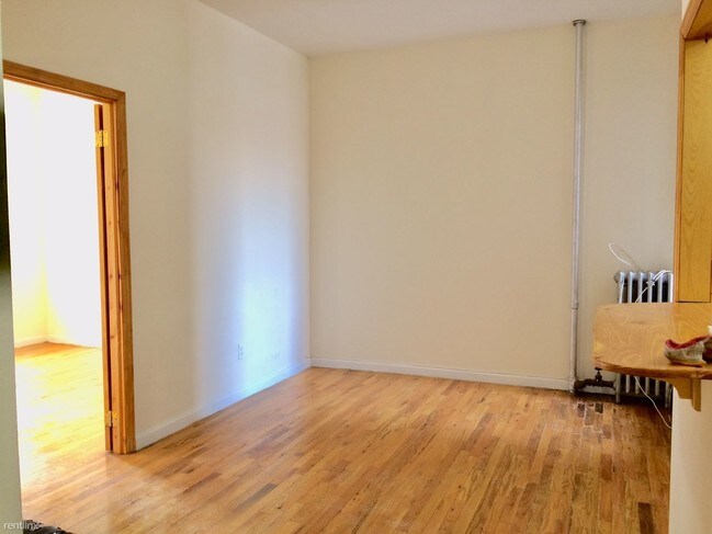 Building Photo - 2 br, 1 bath Apartment - 245 Midwood Street