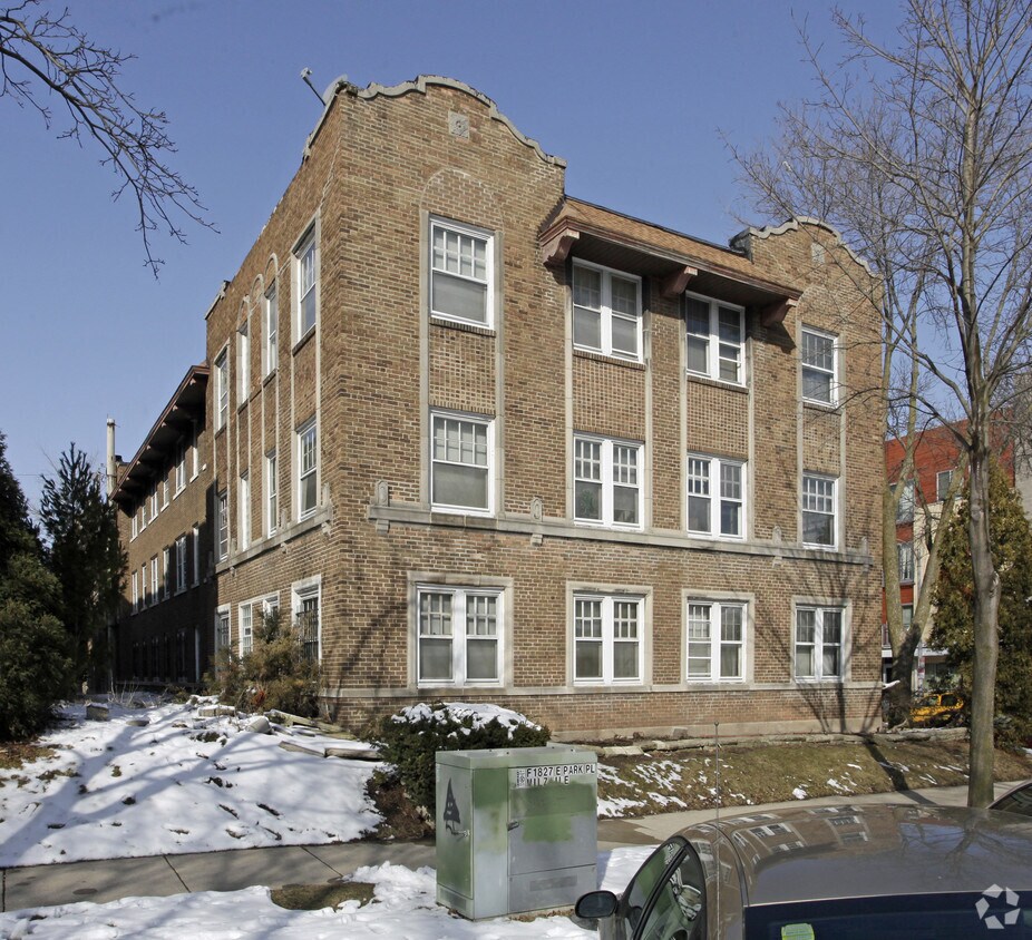 Building Photo - 1827 E Park Pl