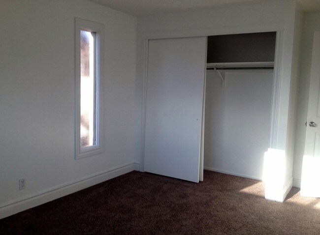 Building Photo - 1391 E McCormick Way
