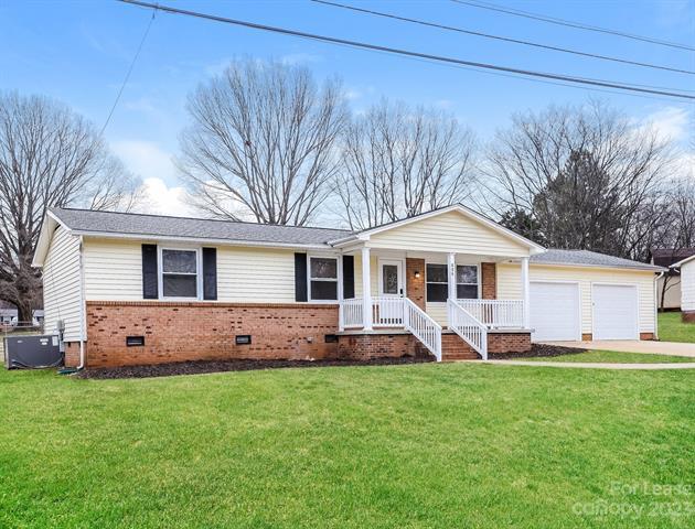 Building Photo - 806 Primrose Ln NW