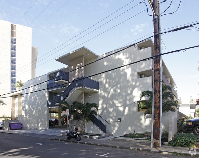 Building Photo - 1628 Poki St