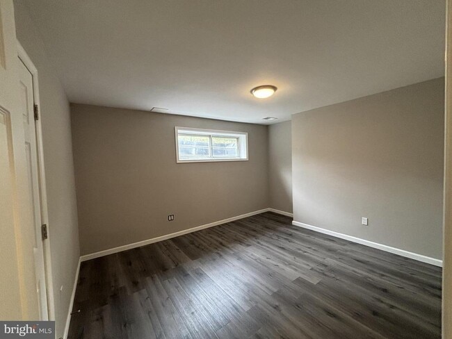 Building Photo - 10025 Fair Wds Dr