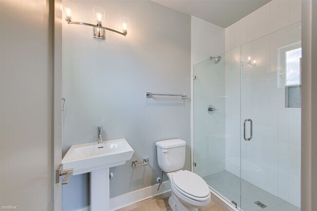 Building Photo - 4 br, 4 bath Townhome - 974 Youngs Ln