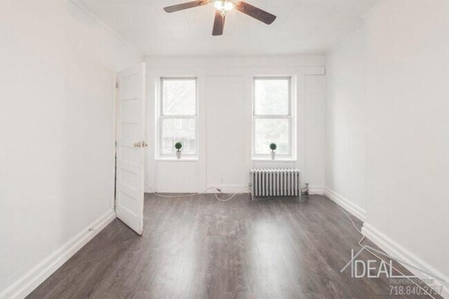 Foto del edificio - 2 bedroom in Brooklyn NY 11210