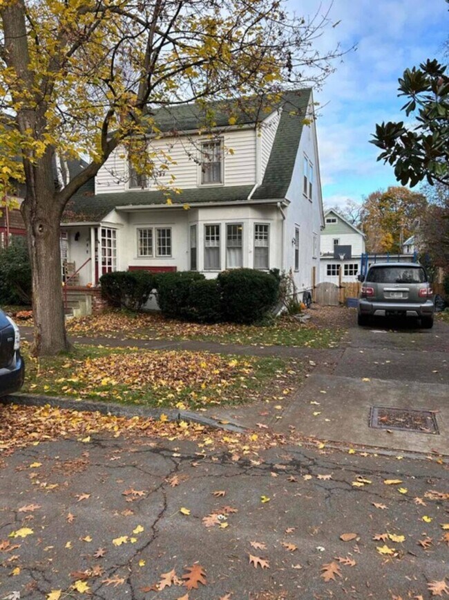Building Photo - Single Family House Near Cornell Campus