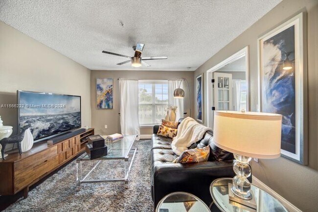 Building Photo - 2019 Dixie Belle Dr