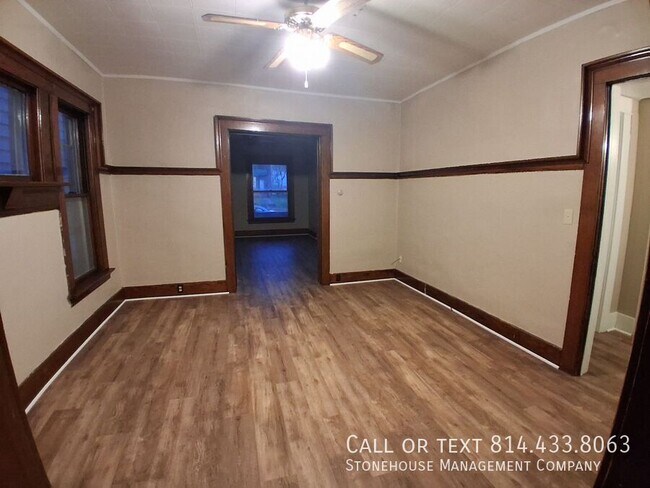 Foto del edificio - 622 E 6th St