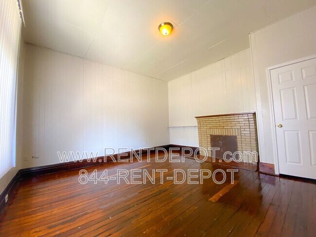 Foto del edificio - 412 E Riverside Dr