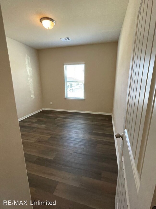 Building Photo - 3 br, 2 bath House - 9027 Indigo Lake