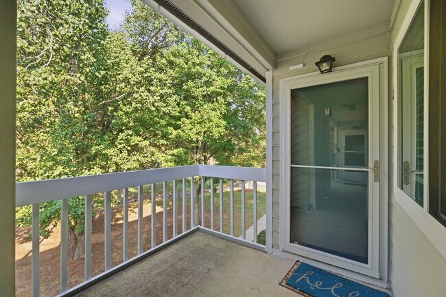Foto del edificio - 6132 Heath Ridge Ct