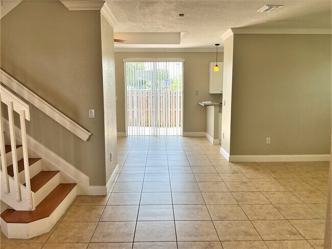 Foto del edificio - 902 SW 153rd Ct
